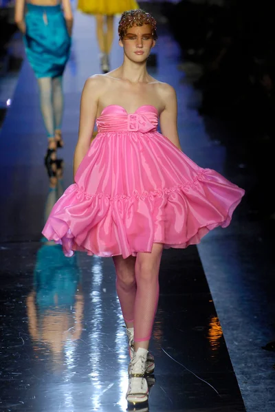 Look 76